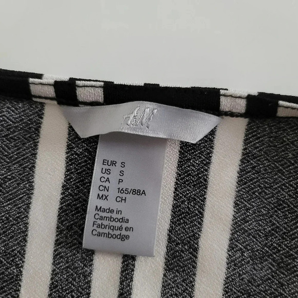 H&M Black White Striped Dress V-neck Size S Tie Wa - Picture 5 of 10